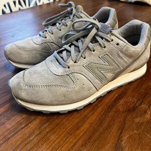 New Balance 696 Grey